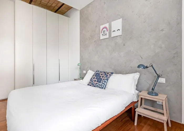 Hip Pad In Garbatella