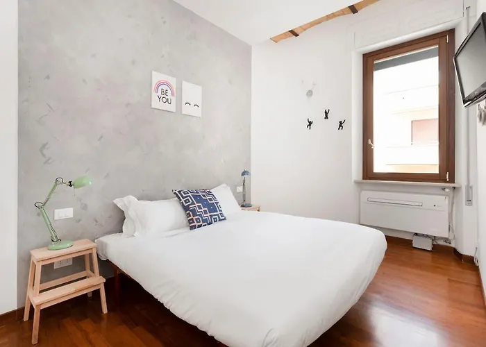 Hip Pad In Garbatella Lägenhet *