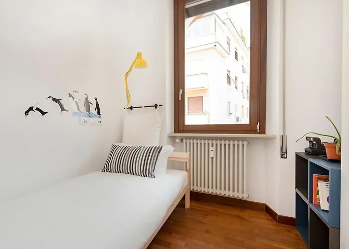 Hip Pad In Garbatella