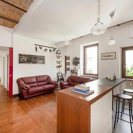 Hip Pad In Garbatella ローマ