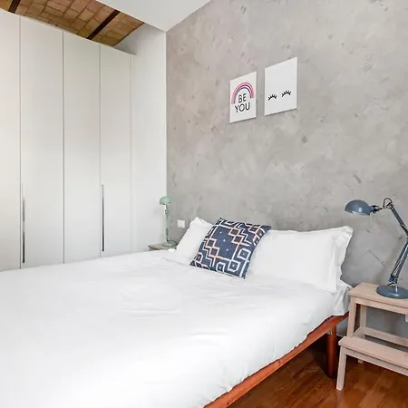 Hip Pad In Garbatella