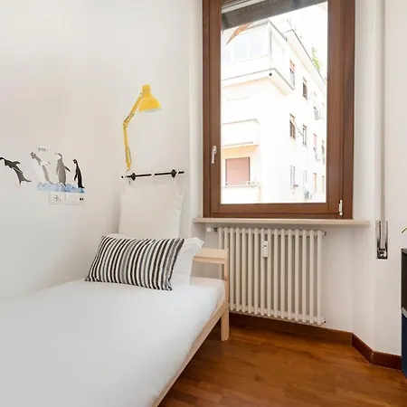 Hip Pad In Garbatella